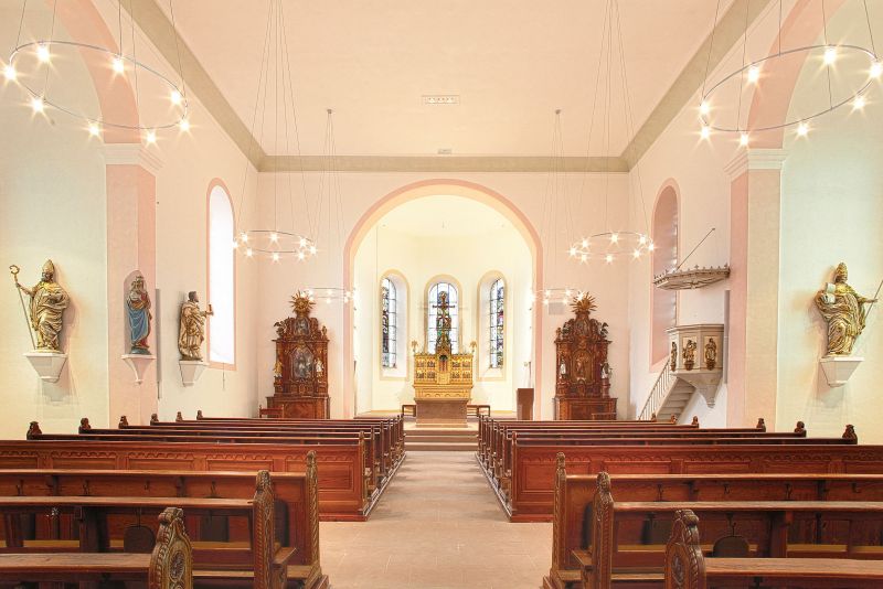 Innenansicht der Kirche von Marienrachdorf